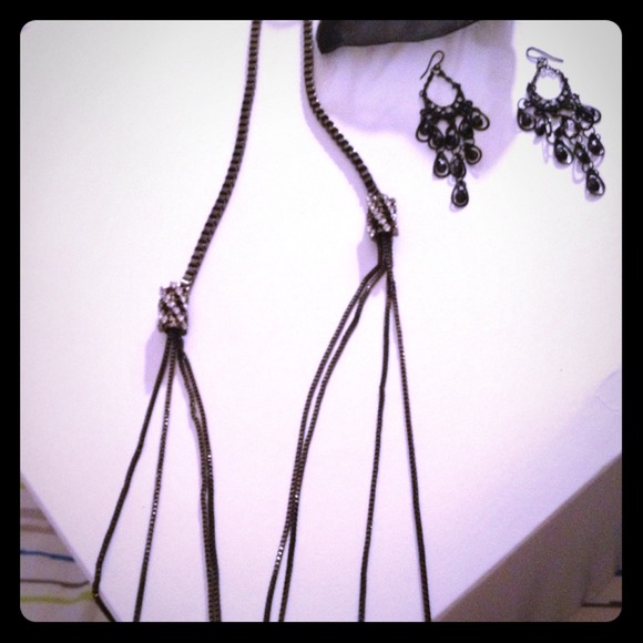 Necklace and Earring set