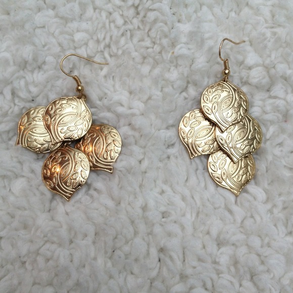 Gold earrings