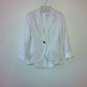 This is a Vero Moda (english brand) blazer