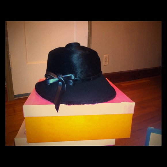 Vintage couture Yves Saint Laurent Hat