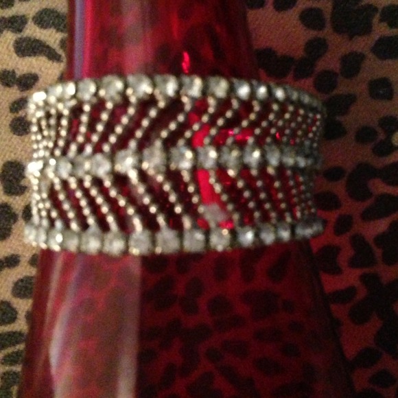 ❤ Bling CACHE' Stretch bracelet