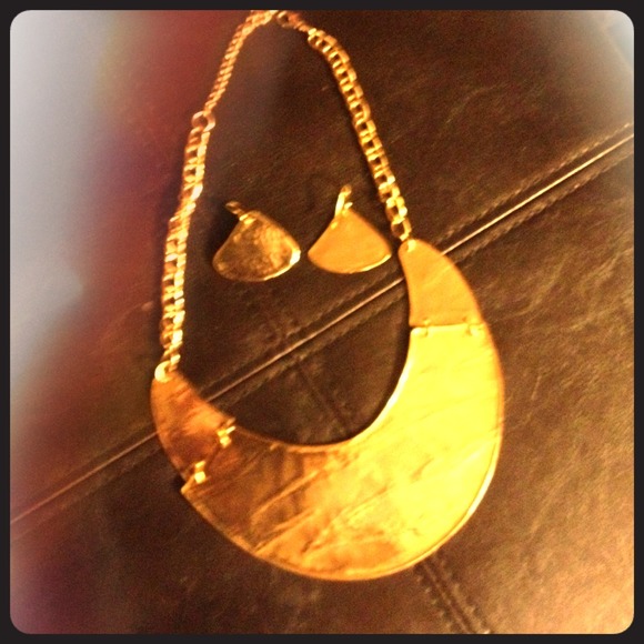 Necklace and earrings