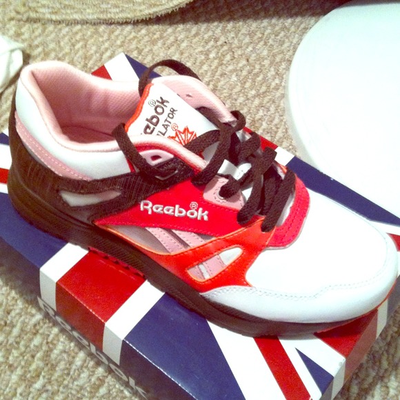 Reebok Ventilator sneakers Size 7