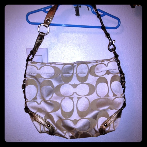 Authentic coach purse!!