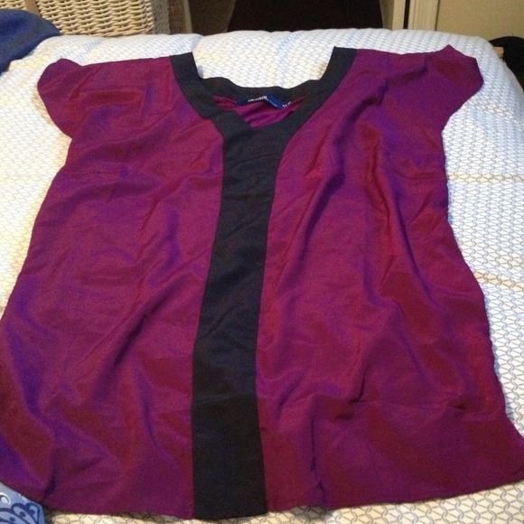 Tops - Color block & blue top bundle