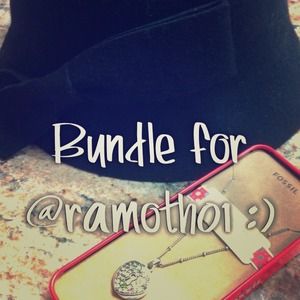 BUNDLE!: Black Hat and Fossil Necklace :)