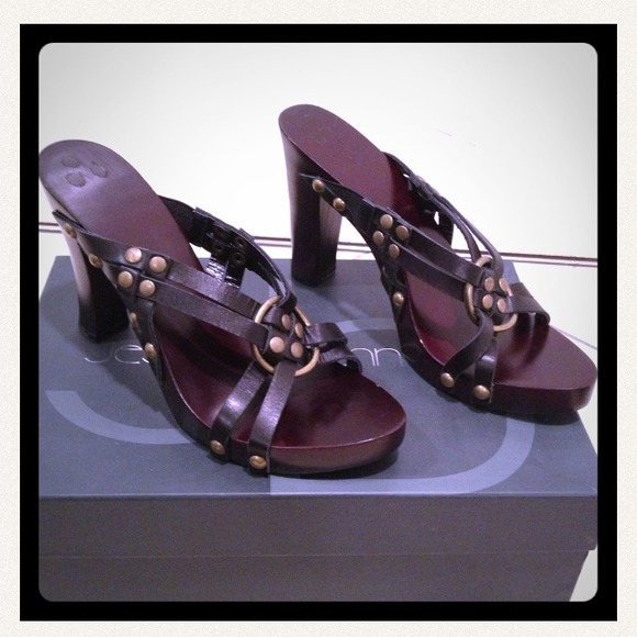Jessica Bennett Sandal - Picture 1 of 2