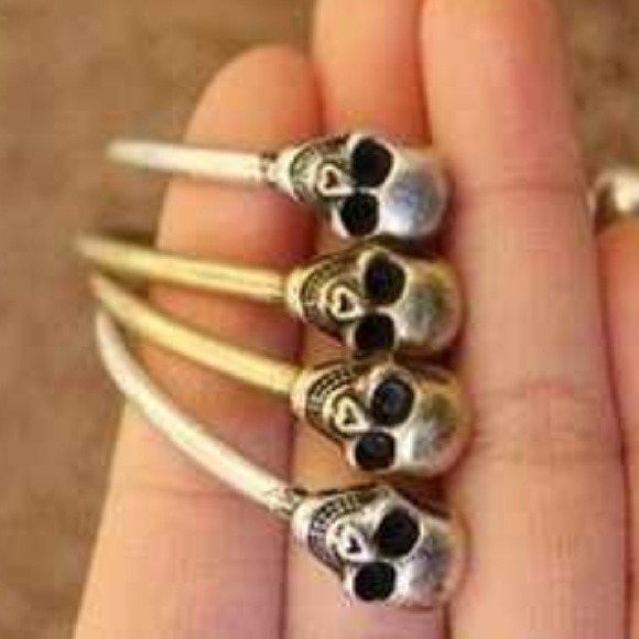 Skull cuffs
