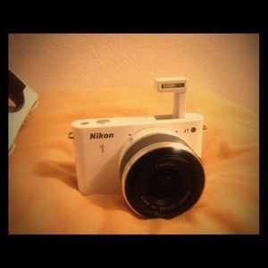 Nikon J1