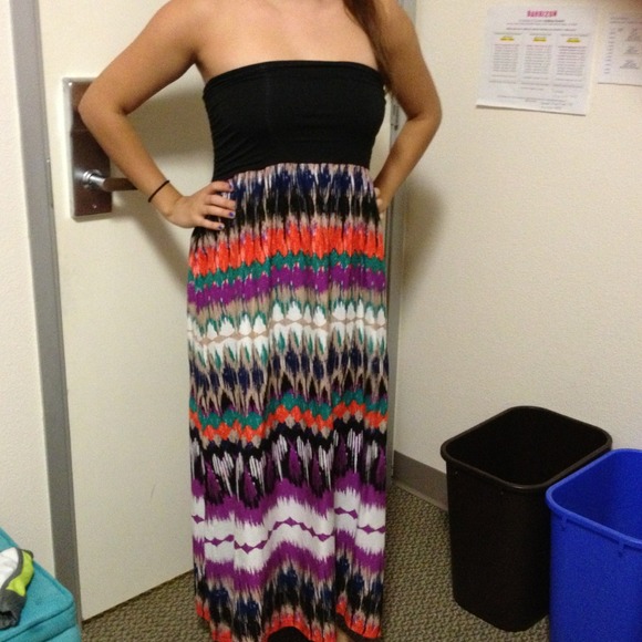 Can be worn as a dress or skirt. Sz M