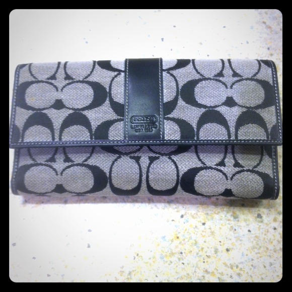 Coach wallet