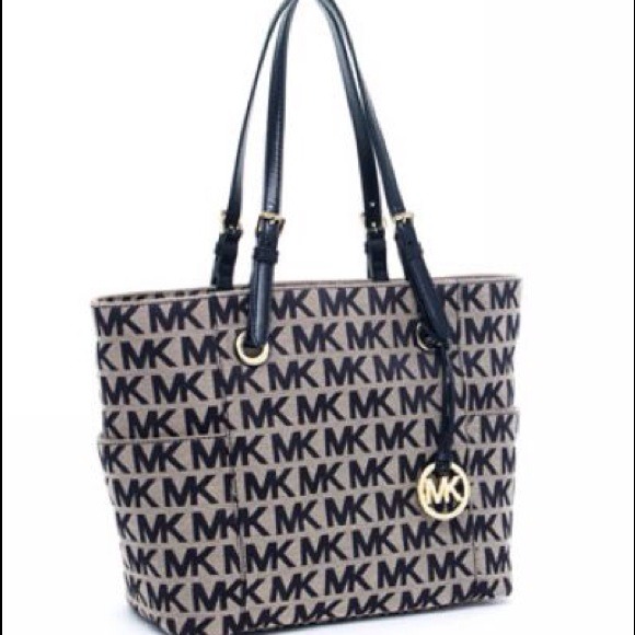 🚫⛔SOLD✋👉Michael Kors Purse