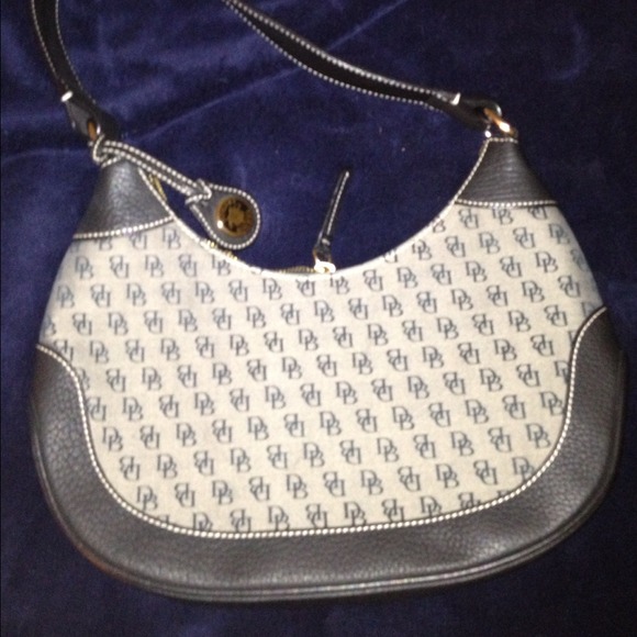 Dooney & Bourke purse
