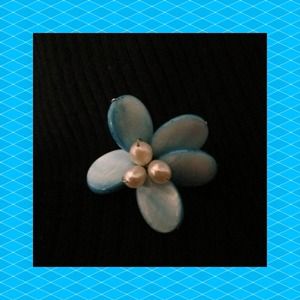 Blue Flower Ring 🐝