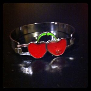 Marc Jacobs silver bracelet. ♥♥