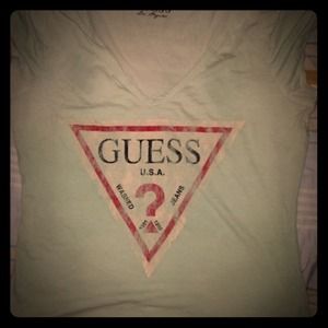 Guess VNeck