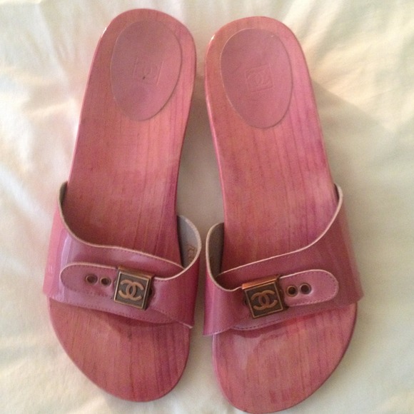 REDUCED!!!! Pink Chanel sandals