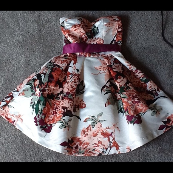 Charlotte Russe Dresses & Skirts - Party Floral Dress