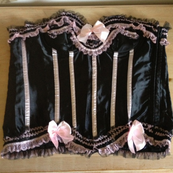 💥Bundle for Solds💥 NWOT Sexy corsets x 3