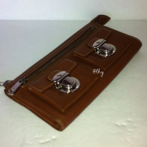 Marc Jacobs Zip Clutch Wallet - Picture 3 of 4