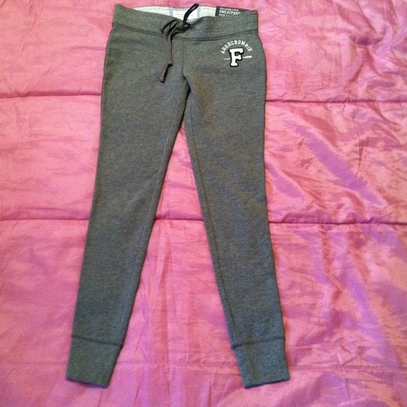 A&F super skinny sweatpants xs heather grey NWT