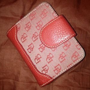 Dooney & Bourke wallet