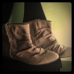 •Reserved for Erica•  Aldo flat boots