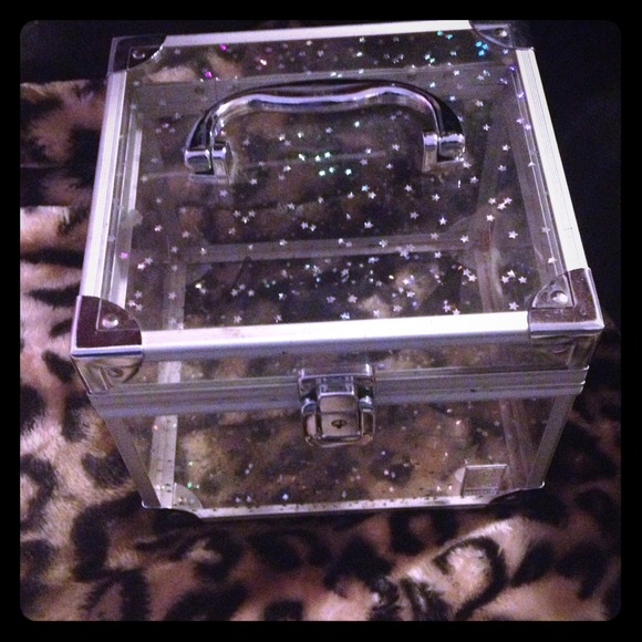 Cute makeup box.