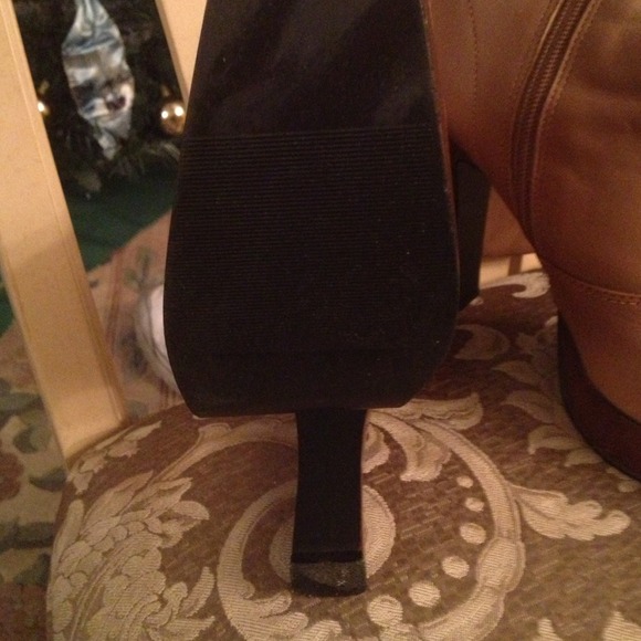 ..steve madden boots - Picture 3 of 4