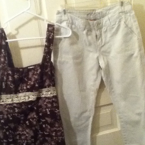 Aeropostale kaki pants and shirt