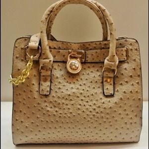 Beautiful handbag 😍