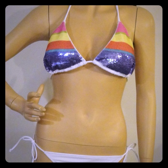 *SOLD* Victoria’s Secret bikini top brand new