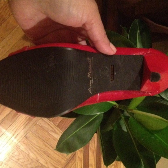 Red Pumps - Picture 3 of 3