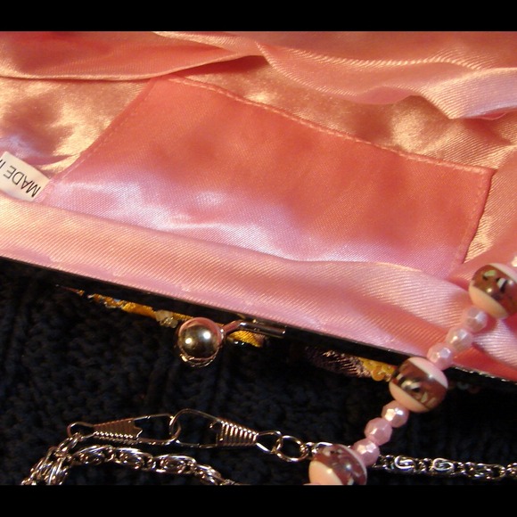 🎈SOLD🎈Pink Sequin And Bead Clutch - Picture 2 of 4