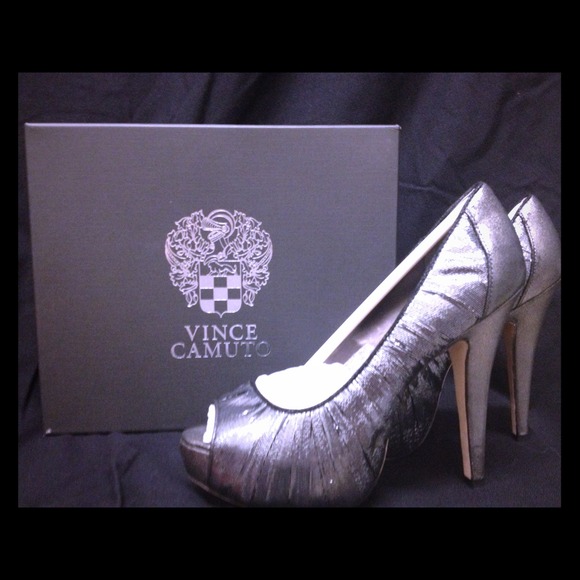 Vince Camuto Shoes - Vince Camuto Graphite Pumps