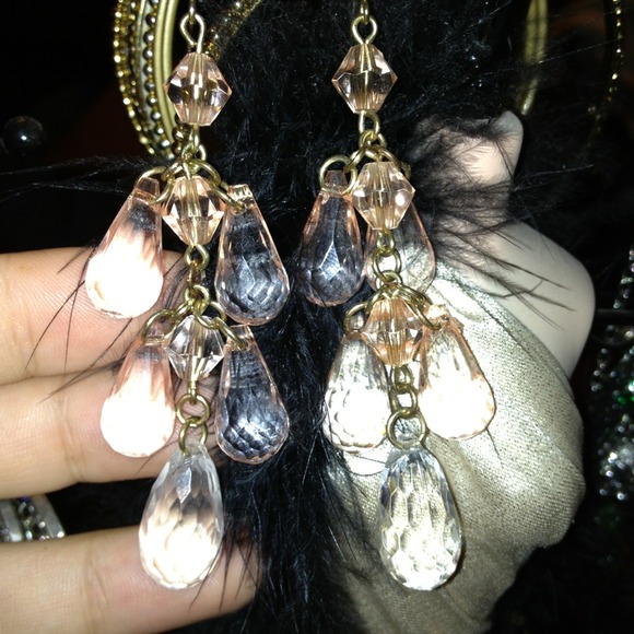 Pretty earrings light peach crystal like drops.
