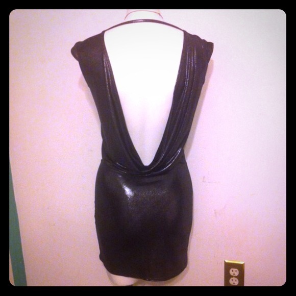 LN Perfect Wore once, sexy low back dress or shirt