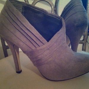Gray suede boots*sold*