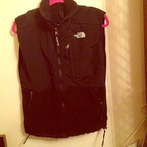The North Face Jackets & Blazers - North Face Denali Vest💗 The North Face Jackets & Blazers - North Face Denali Vest💗