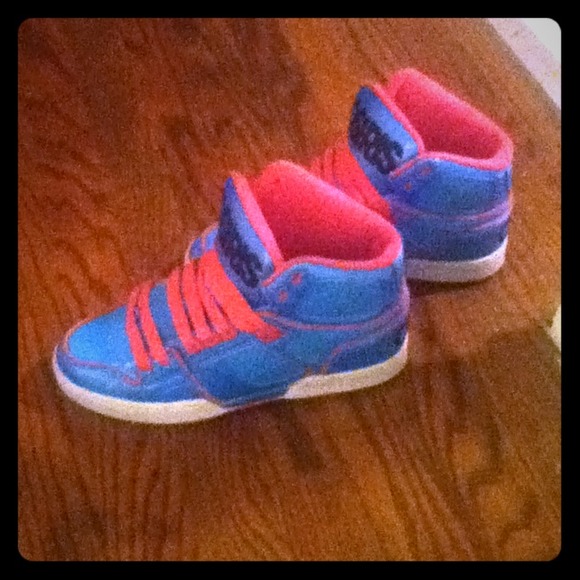 Blue,pink (Osiris)