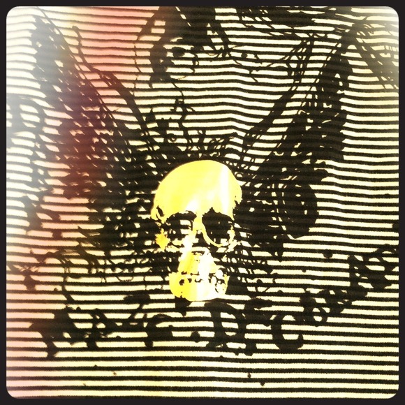 H&M Tops - Gold scull t shirt