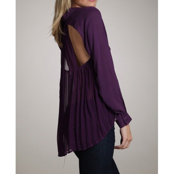 Plum Pleated Open Back Blouse - Picture 3 of 3