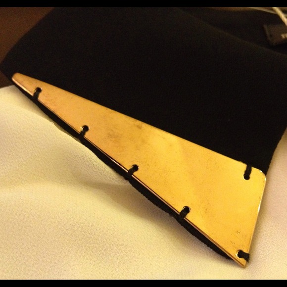 Gold Tip Collar Ivory Blouse - Picture 3 of 3