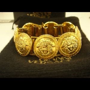 Sold to the lovely @cmaywald!