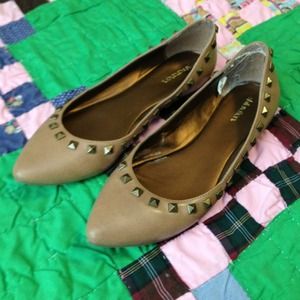 Xhilaration Pointed Flats