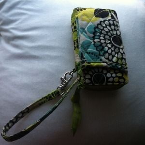 Vera bradley wristlet