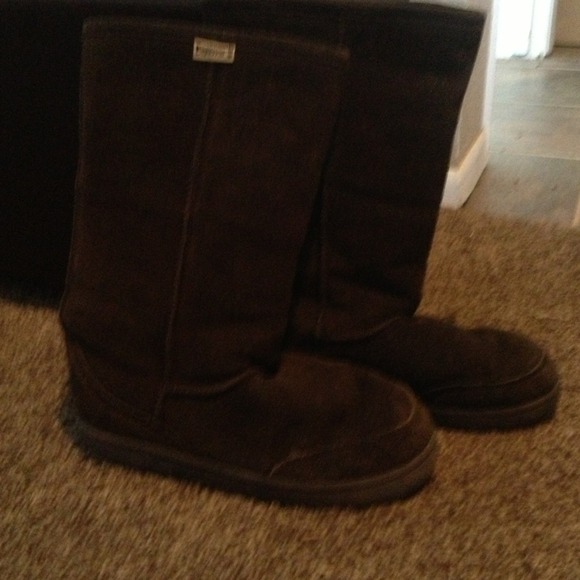 Brown Bearpaw "Uggs"