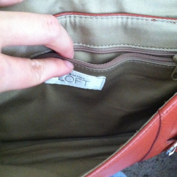 Loft Ann Taylor small leather bag - Picture 2 of 3