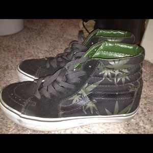 Reserved- Vans Marijuana Peace Leaf