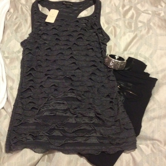 Forever 21 Gray Ruffle Top Large